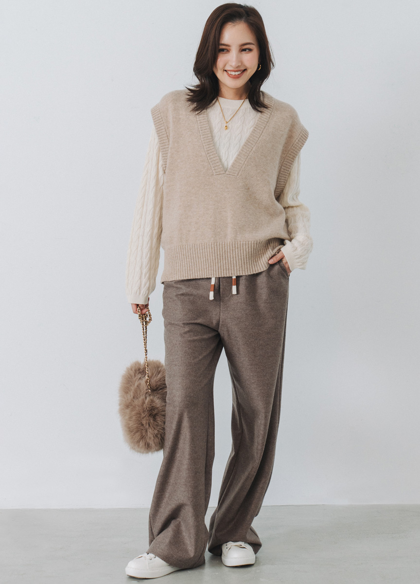 圓領麻花針織衫